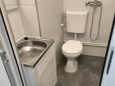 Baie moderna apartament inchiriere Râmnicu Vâlcea Vâlcea